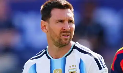 2026 Ballon d’Or: Fabrizio Romano clears air on Messi presenting award to winner