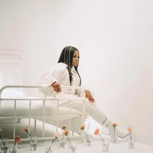 Savannah Ré – Solid