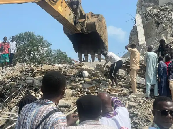 One dead, several trapped as four-storey building collapses in Port Harcourt
