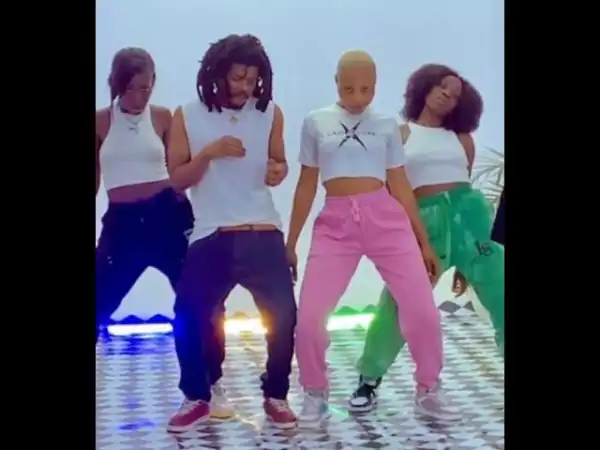 Jhybo – I Like Money (Video)