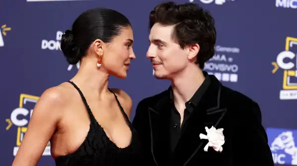 Timothée Chalamet Misses Kylie Jenner’s Kiss During Awkward PDA Moment