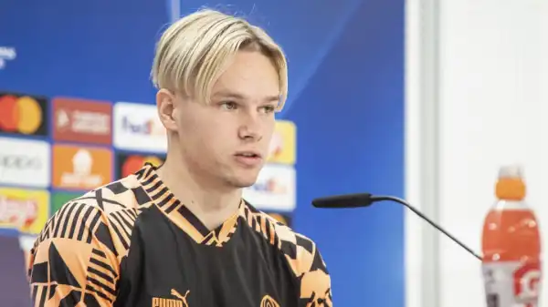 Arsenal make improved bid for Mykhaylo Mudryk