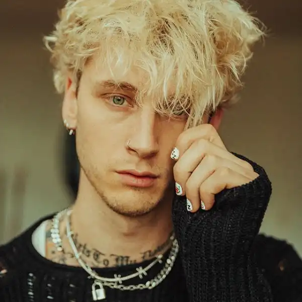 Machine Gun Kelly – Love on the Brain