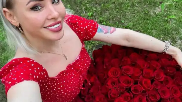 Age & Career Of Lola Taylor