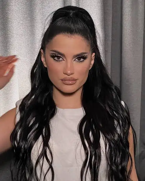 Age & Net Worth Of Barbara Bobak