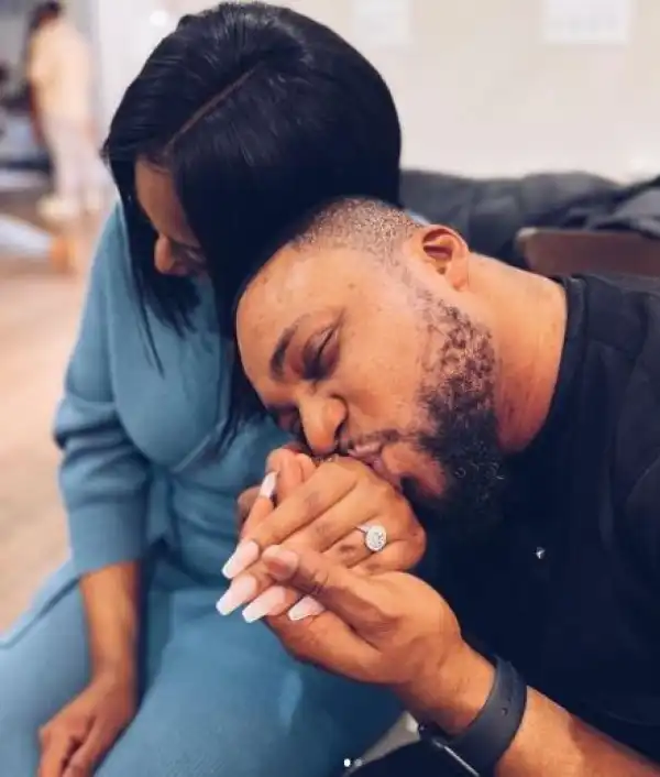 Gospel Artiste, Tim Godfrey Proposes To His Lover (Photos)