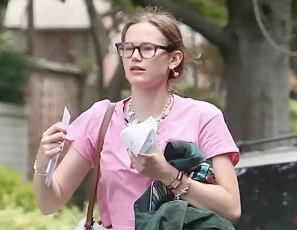 Biography & Career Of Violet Affleck