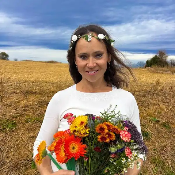 Biography & Career Of Aurelia Dobre