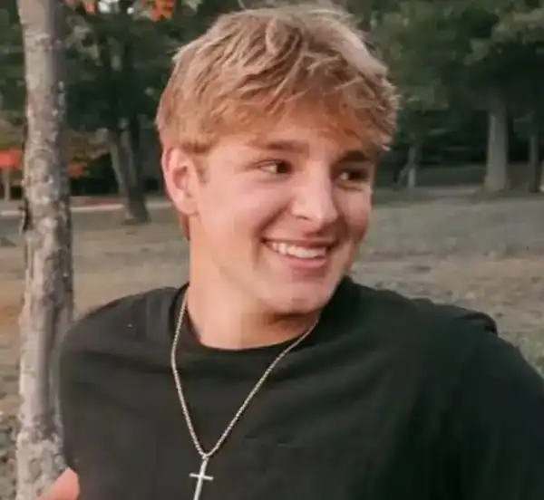 17-yr-old American Takes Own Life After Being Extorted By 3 Nigerians