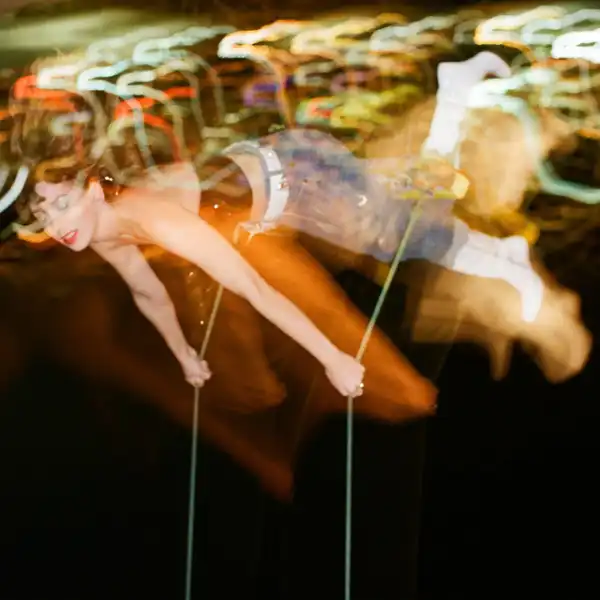 Ella Vos - Turbulence