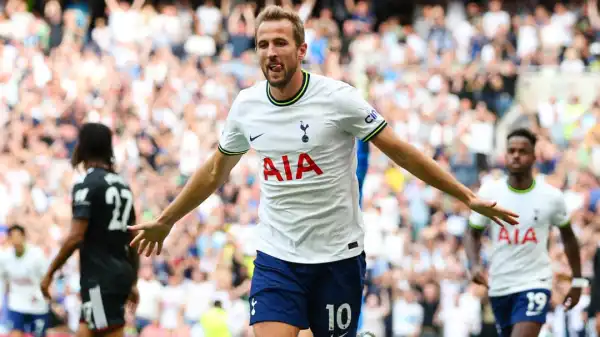 Bayern Munich director cools talk of Harry Kane plan for 2023