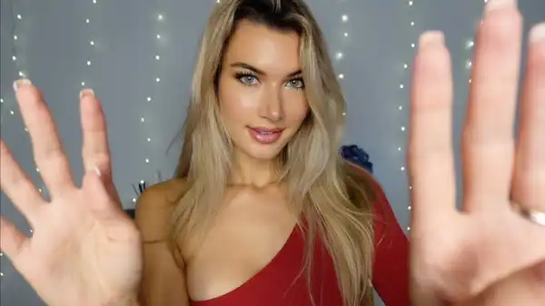 Age & Net Worth Of Sabrina Vaz