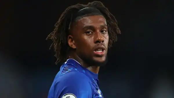 Super Eagles Star Iwobi unhappy with Abuja Stadium turf