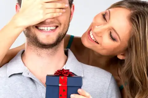 GUYS ONLY!! What Is The Romantic Thing A Woman Can Do For You That You Would Love??