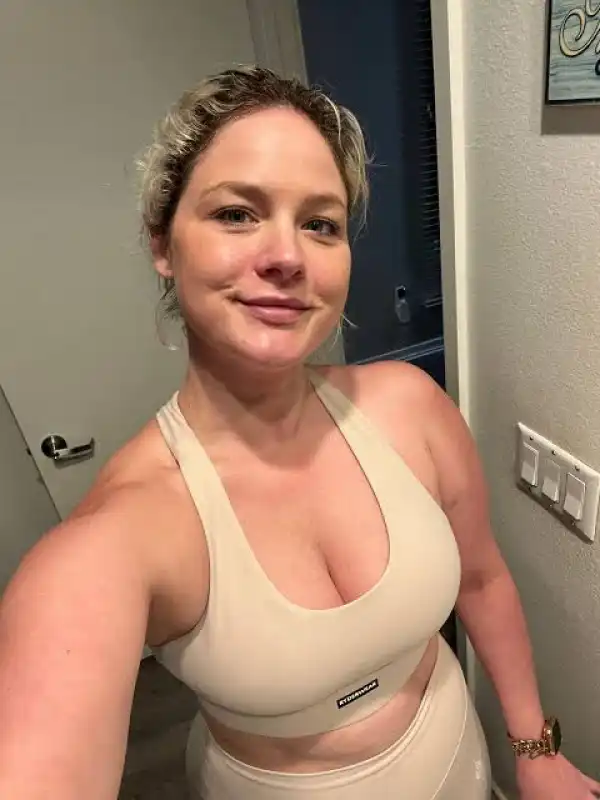 Biography & Career Of Lisey Sweet