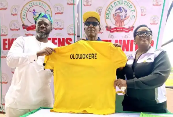 Shooting Stars coach Olowokere slumps, dies during training