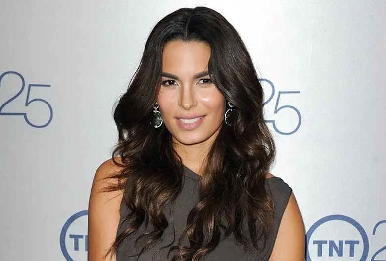 Biography & Career Of Nadine Velazquez