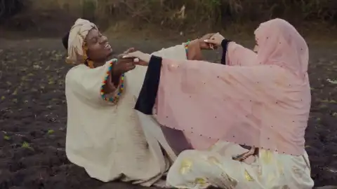 Lava Lava - Ng'ari Ng'ari (Video)
