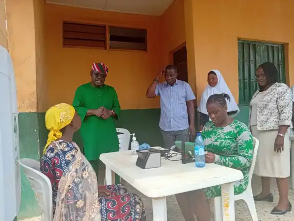 INEC urges parties to report issues, monitors Osun CVR