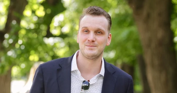 Biography & Career Of CeriX