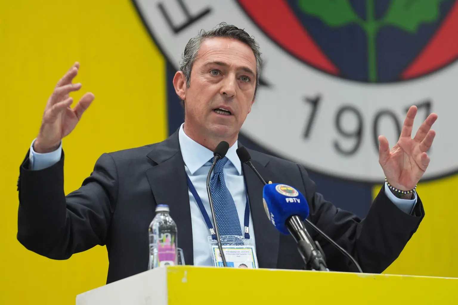 Turkey: Fenerbahçe President told he made huge mistake to continue with Mourinho