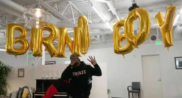 Singer Burna Boy Signs Deal with Universal Music (Photos)