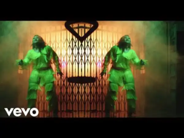 VIDEO: Sunkanmi – Hold