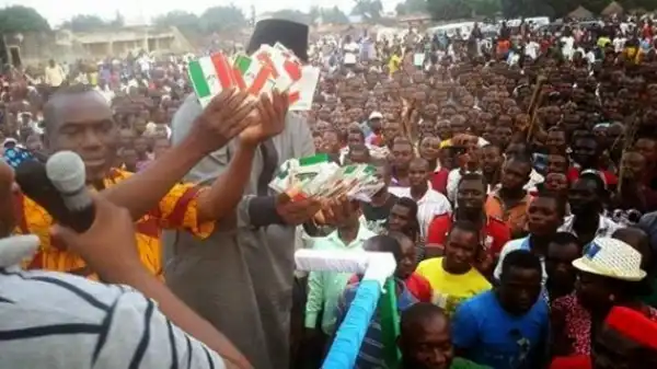 3000 PDP Members Decamp To APC In Benue, Publicly Tear Membership Card