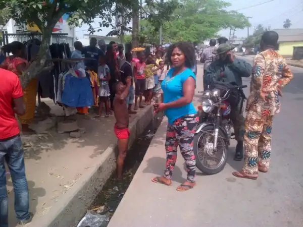 A Thief Who Make Money Disappear From Traders Purse Caught & Tortured By Soldiers In Calabar 