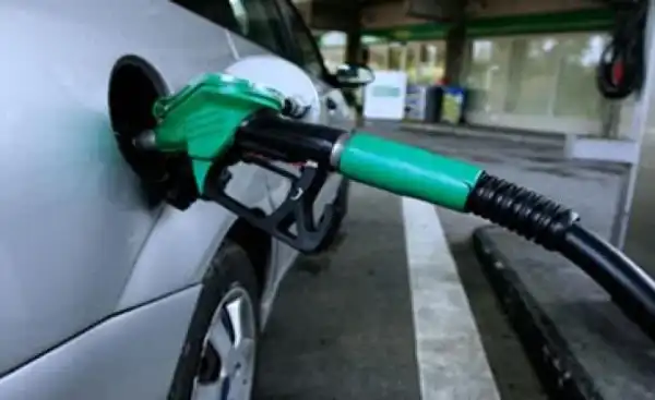 Dirty Tricks Petrol Stations, Attendants Use to Cheat Customers