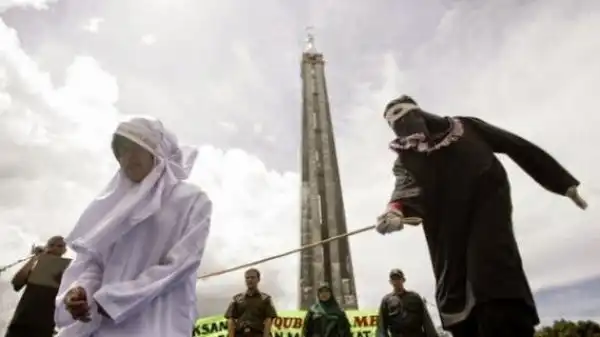 Gang-raped Saudi female victim flogged in public