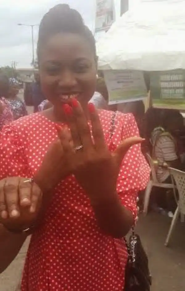 How A Man Proposes To Her At The Polling Unit..