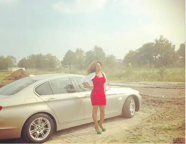 Maheeda Lays Foundation For Her New House In Holland