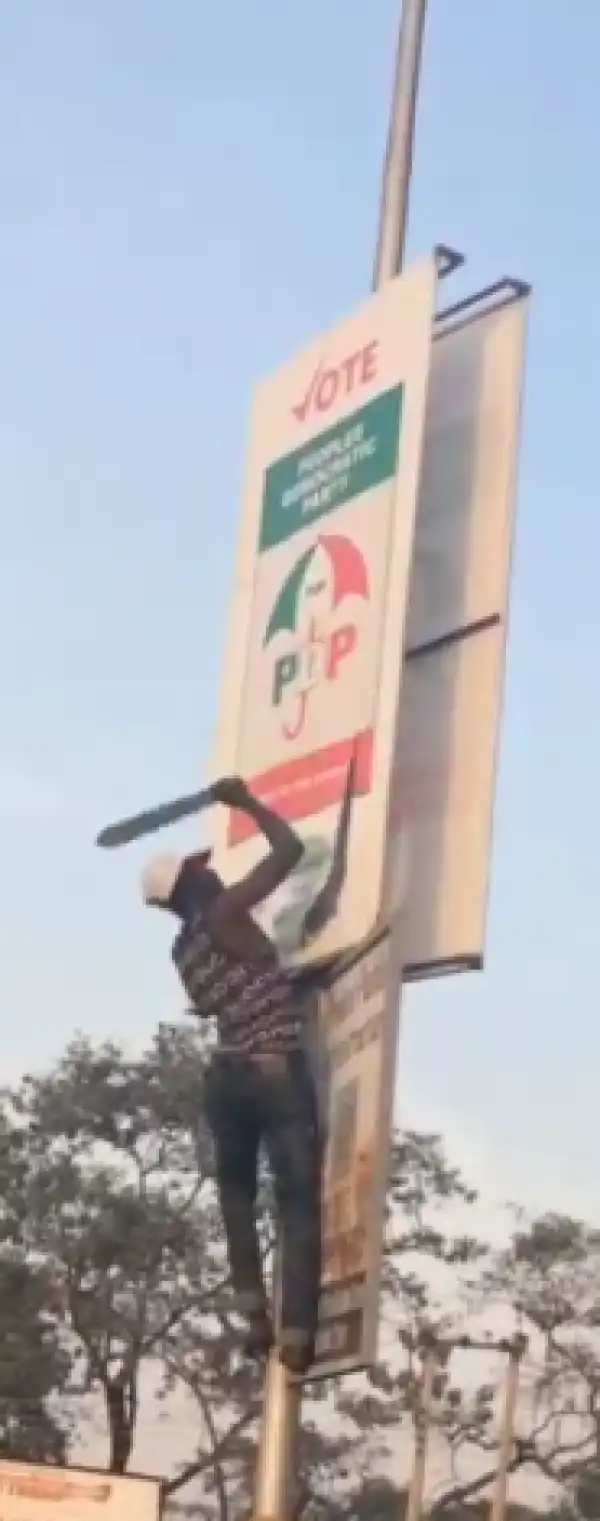 Man Destroying PDP Posters In Kaduna