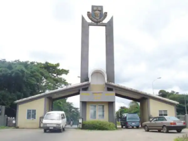 OAU Orders Students To Remain On Campus As Ife Palace Prepare To Announce Ooni’s Death