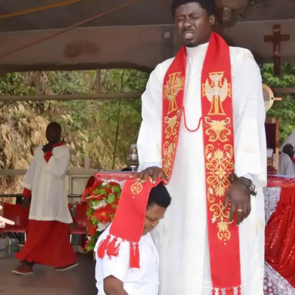 Osita Iheme Receives Special Prayers From Catholic Priest (photo)