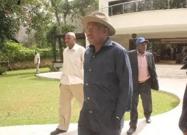 Photos Of Jonathan, His Son And Wife, Patience In Kenya