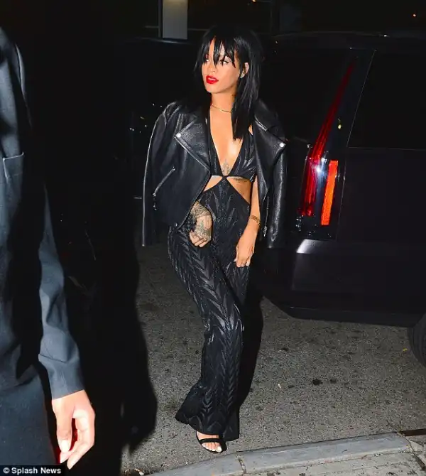 Rihanna Shows Off Cleavage In S*xy Jumpsuit | PHOTOS