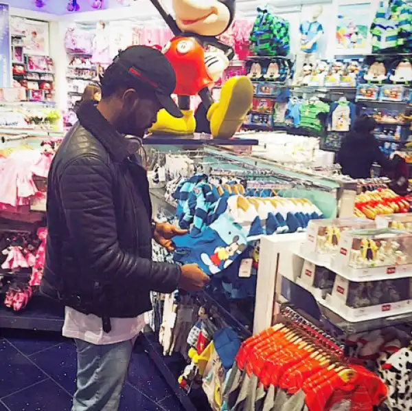 See where Basketmouth went to shop for Wizkid... Lol