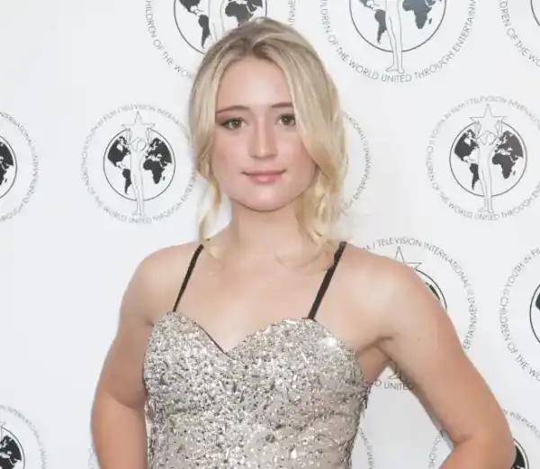 Career & Net Worth Of Lizze Broadway