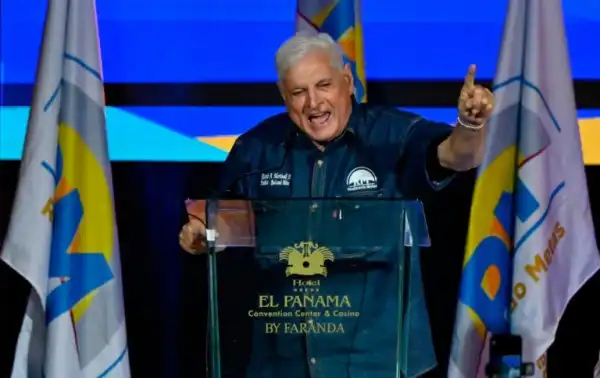 Panama ex-president wins presidential primary despite corruption charges