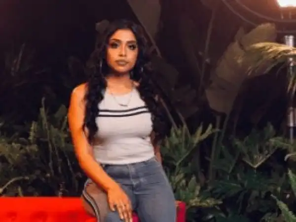 Yashna – Gimme Luv (Video)