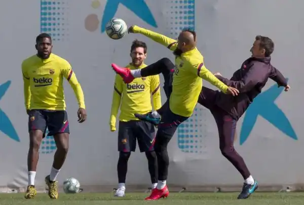 Arturo Vidal Trained With The Rest Of The Barca Players Before Leaving For Inter Milan