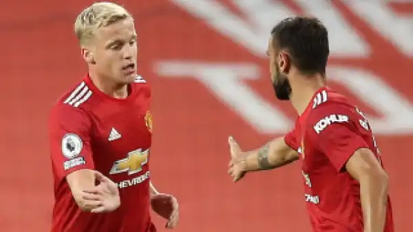 Agents offer Man Utd outcast Van de Beek to Barcelona