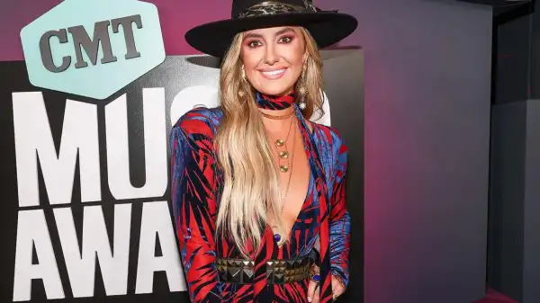 Age & Net Worth Of Lainey Wilson