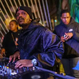 Kabza De Small & MDU aka TRP – Dlala (Vocal Mix)