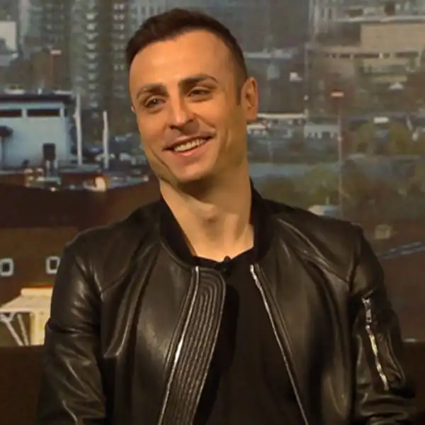 EPL: You should’ve left Old Trafford long time ago – Berbatov to Man Utd star