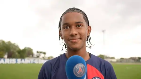 Biography & Career Of Senny Mayulu