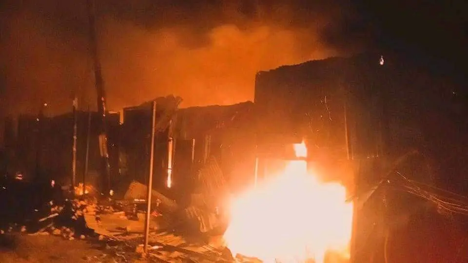 Fire razes parts of popular Damaturu market [Photos]