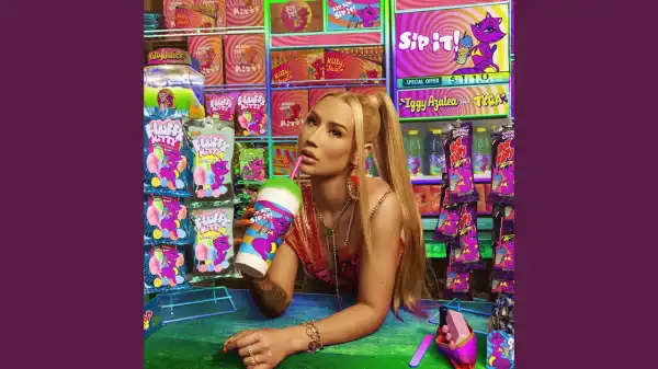 Iggy Azalea Ft. Tyga – Sip It